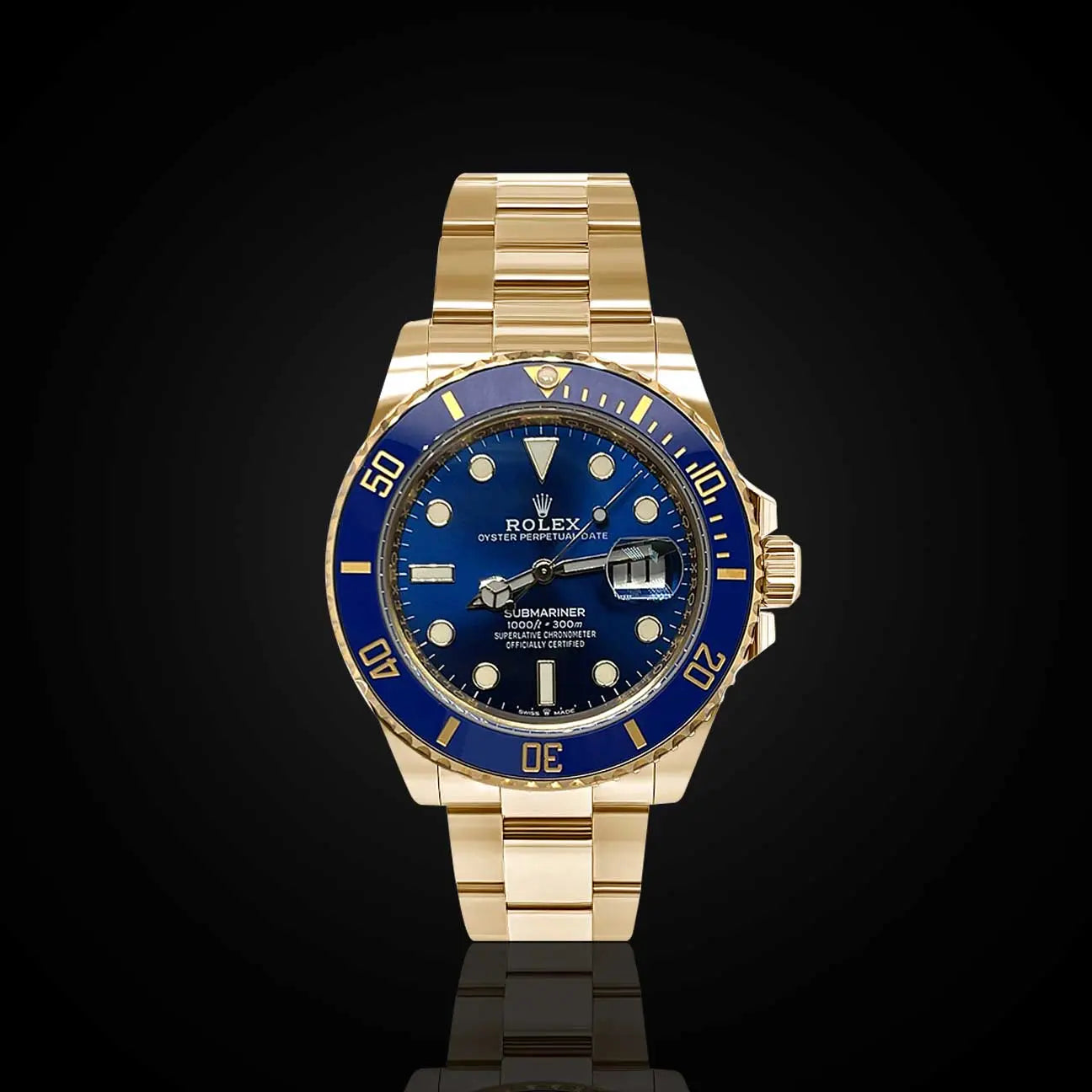 Rolex Submariner Meticulously Designed Watch With Gold Bracelet